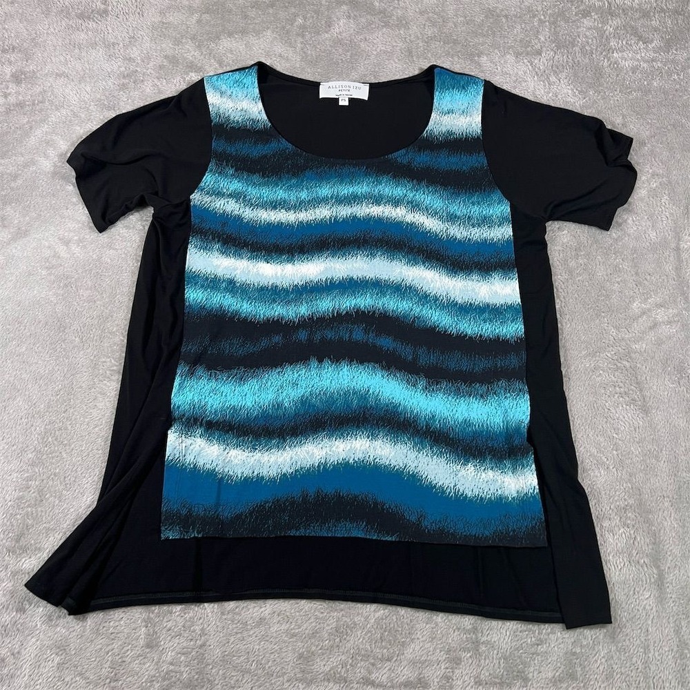 Allison Izu Petite Top Blouse Women's Size Small Blue Geometric Stretch Casual